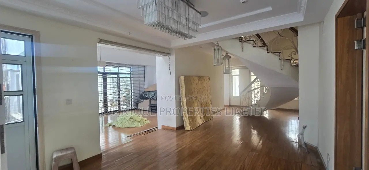 5bdrm Duplex in Parkview Estate for rent in Parkview Estate