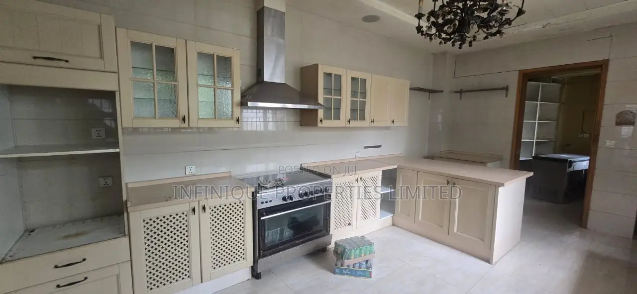 5bdrm Duplex in Parkview Estate for rent in Parkview Estate