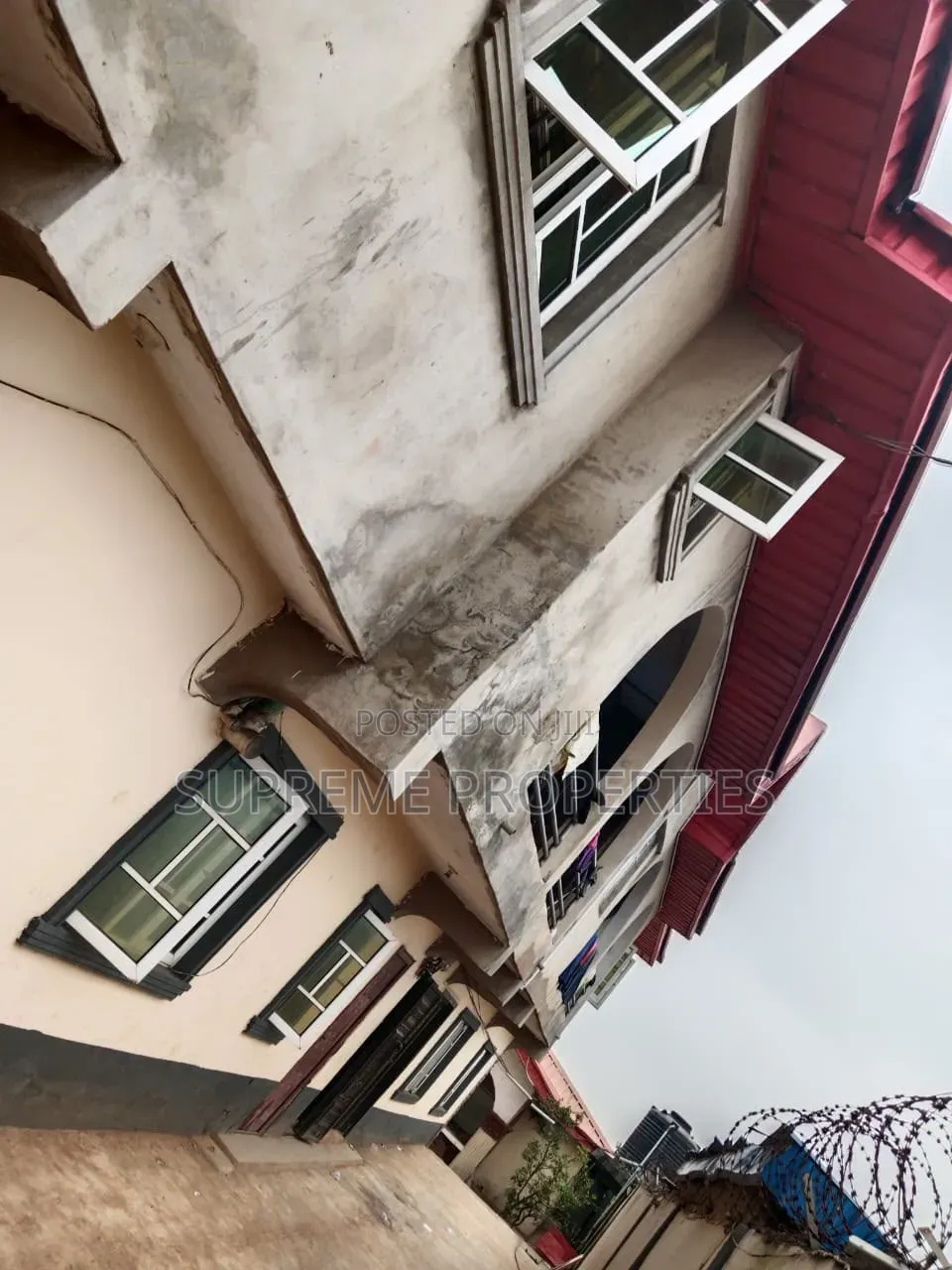 3bdrm Block of Flats in Iwo Road Elewi-Olodo, Ibadan for sale in Ibadan