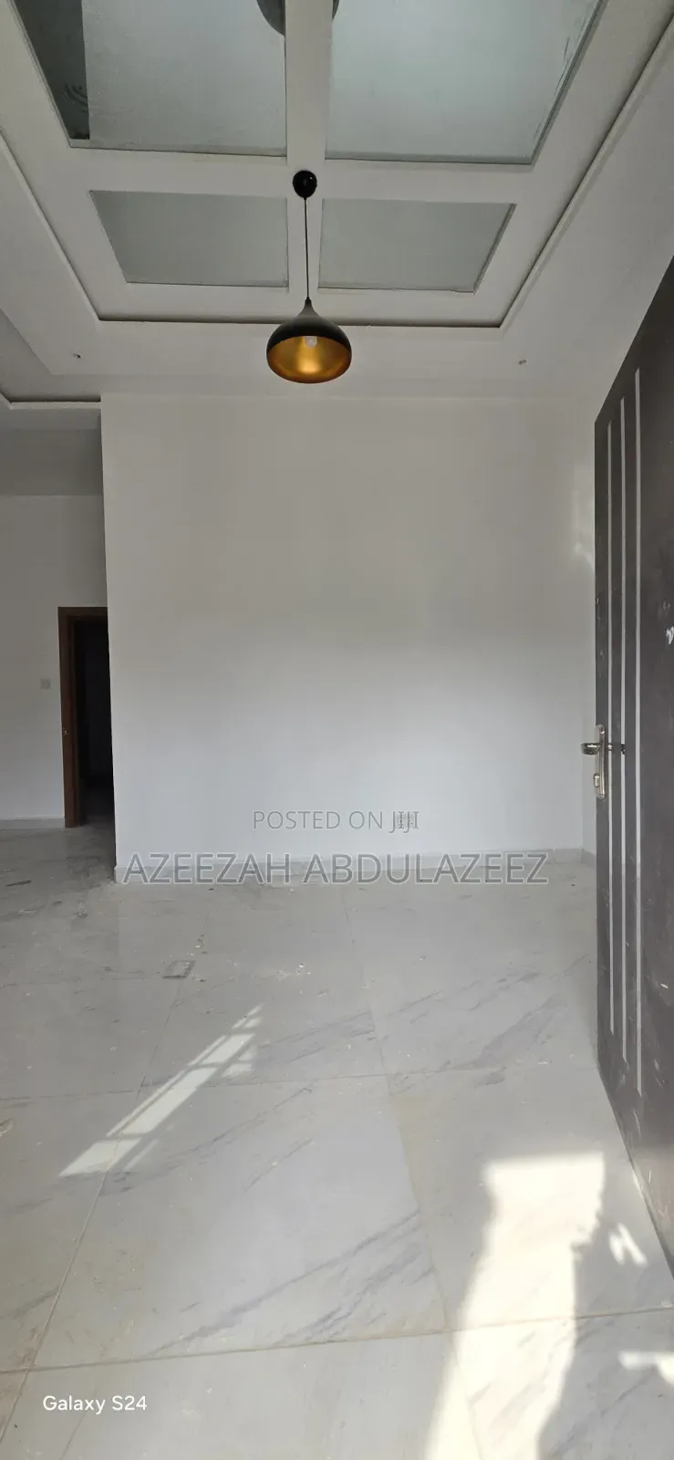 2bdrm Apartment in Sabon Lugbe for rent in Sabon Lugbe