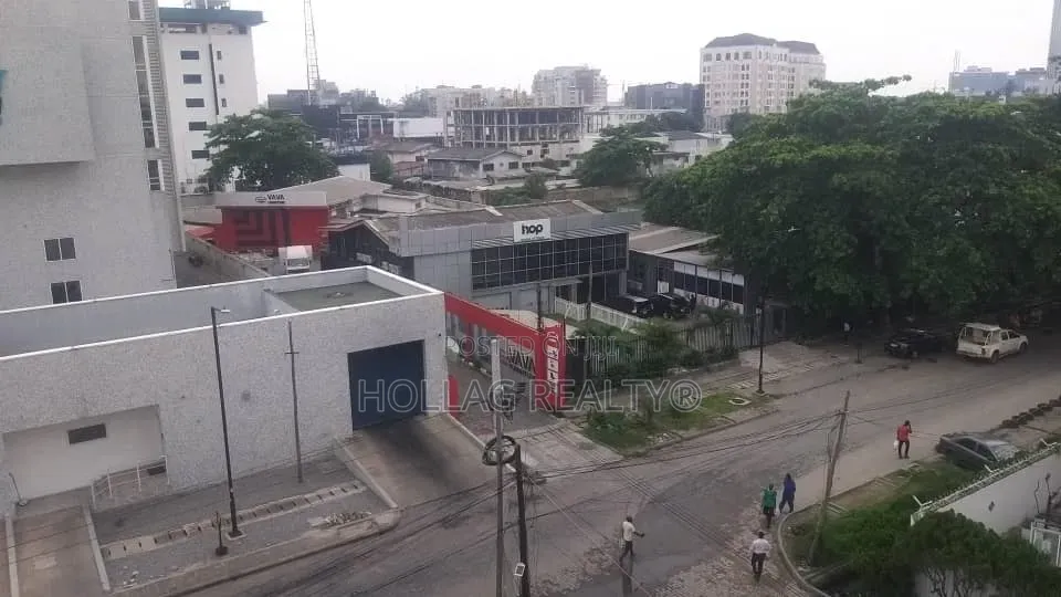 High End Deluxe Commercial Property on 3232 SQMTS at VI in Karimu Kotun