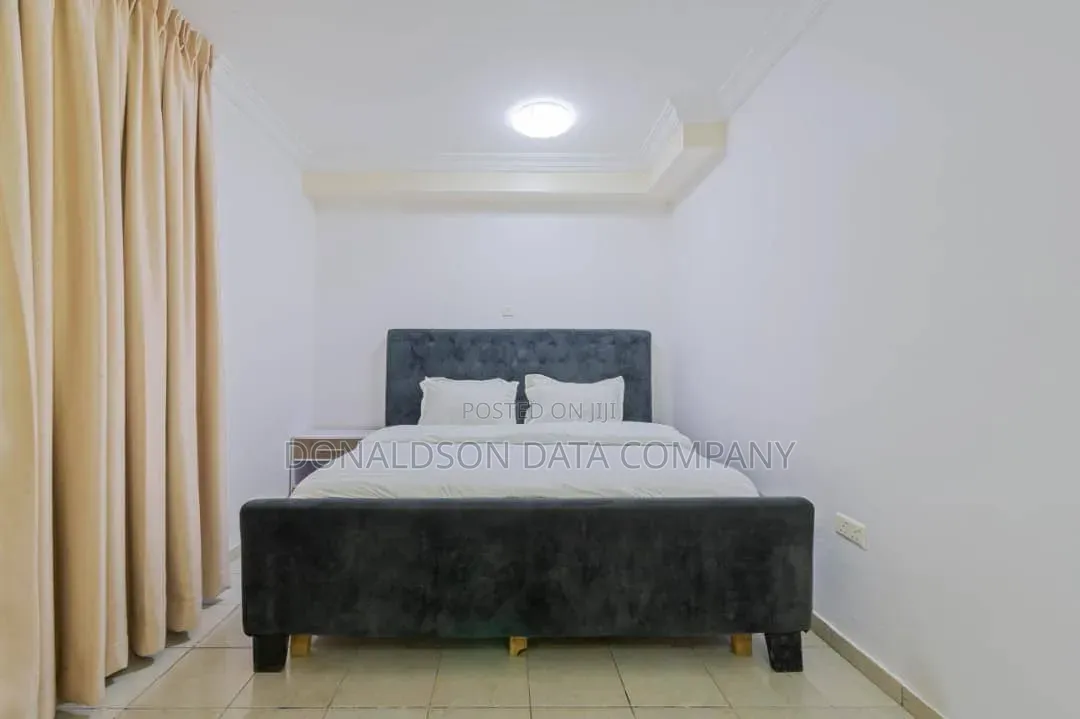 17 Big Suit Rooms Functional Hotel in Oke-Afa
