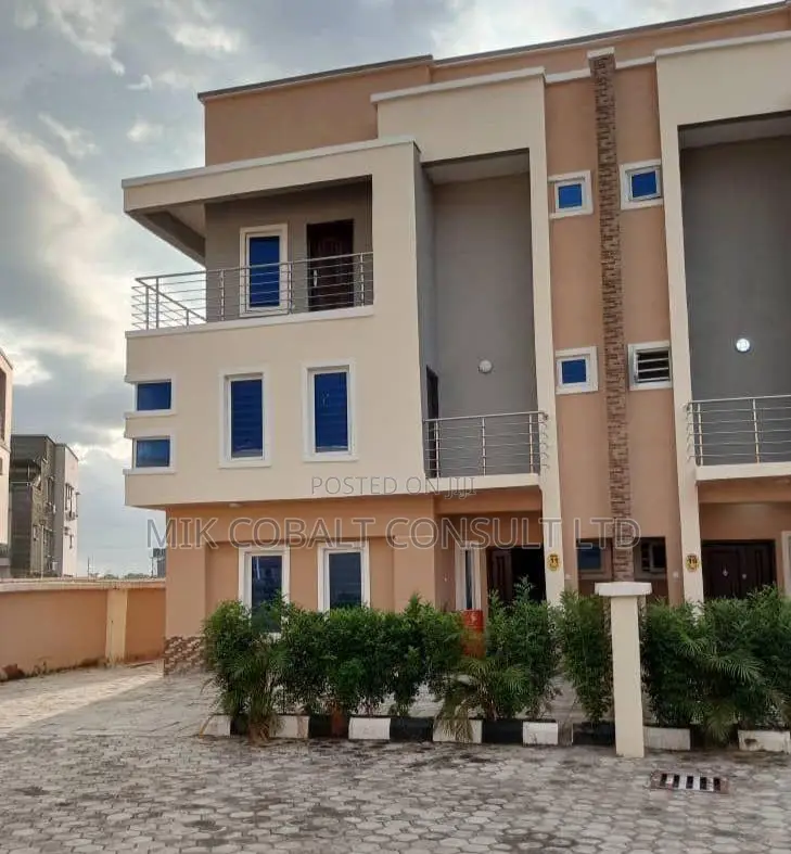 4bdrm Duplex in Mabushi for rent in Mabushi