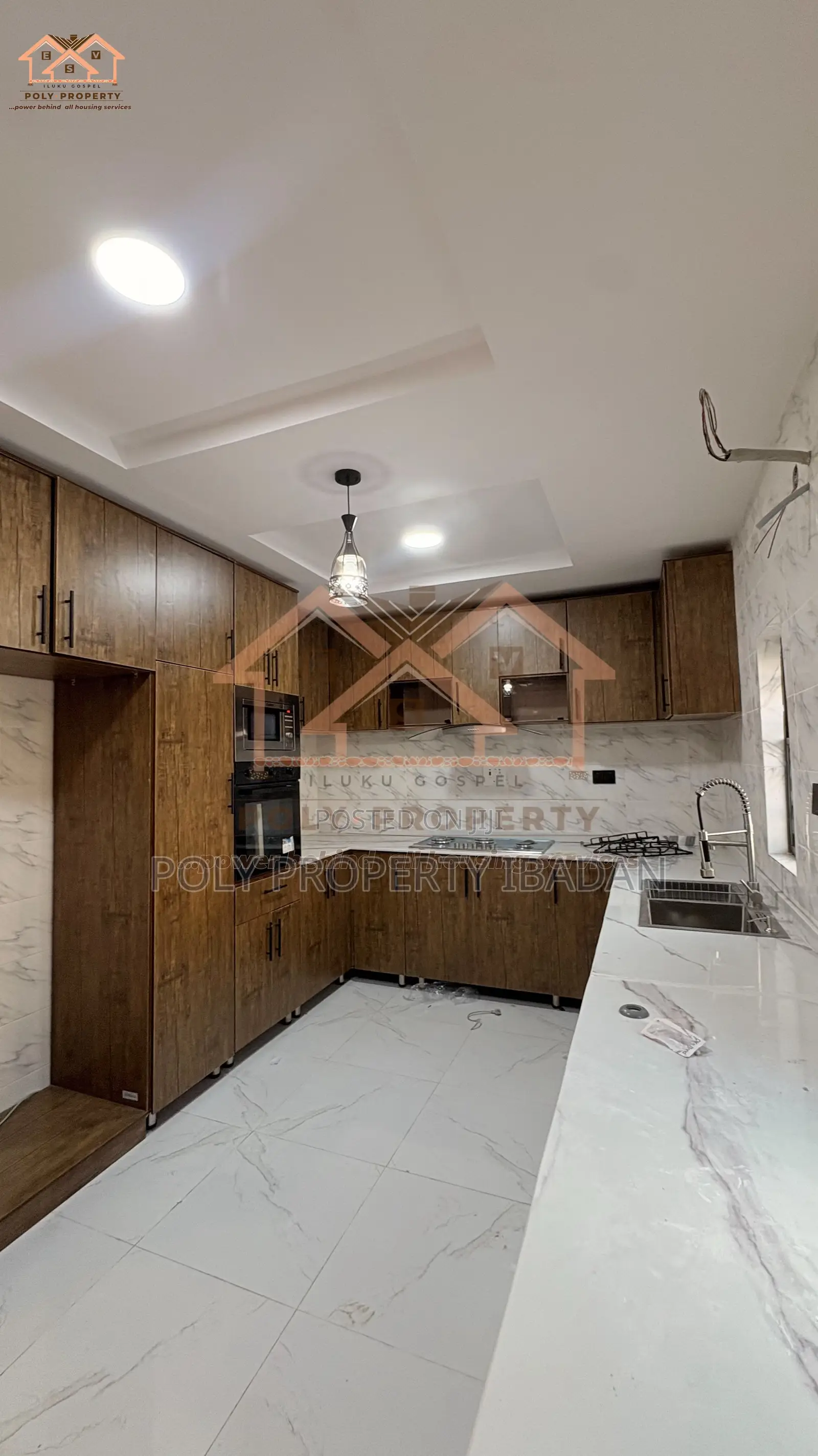 5bdrm Duplex in Carlton Gate Estate, Ibadan for sale in Ibadan