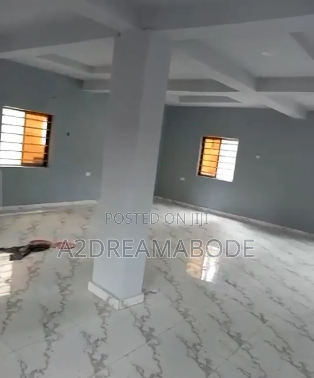 Nicely Built Office Space in Alagomeji