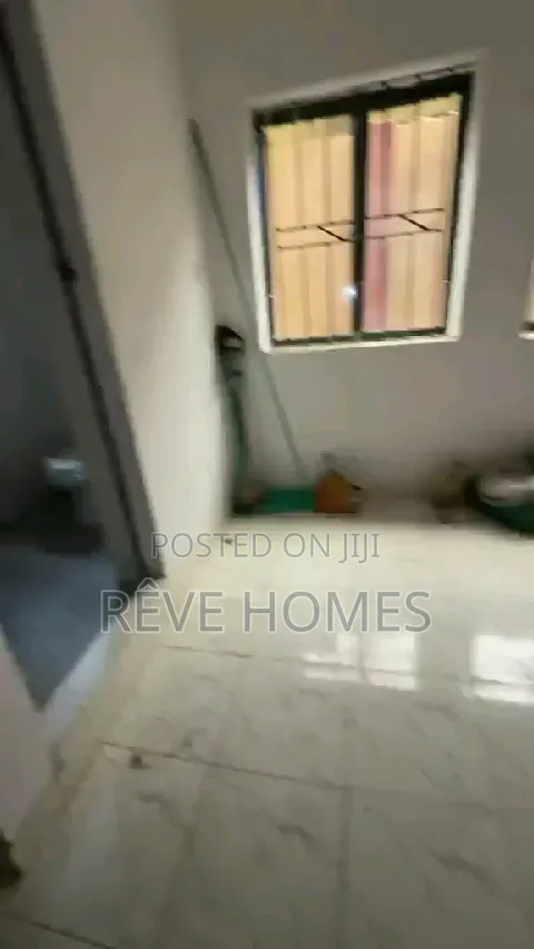 Mini Flat in CHallenge / Mushin for rent in CHallenge / Mushin