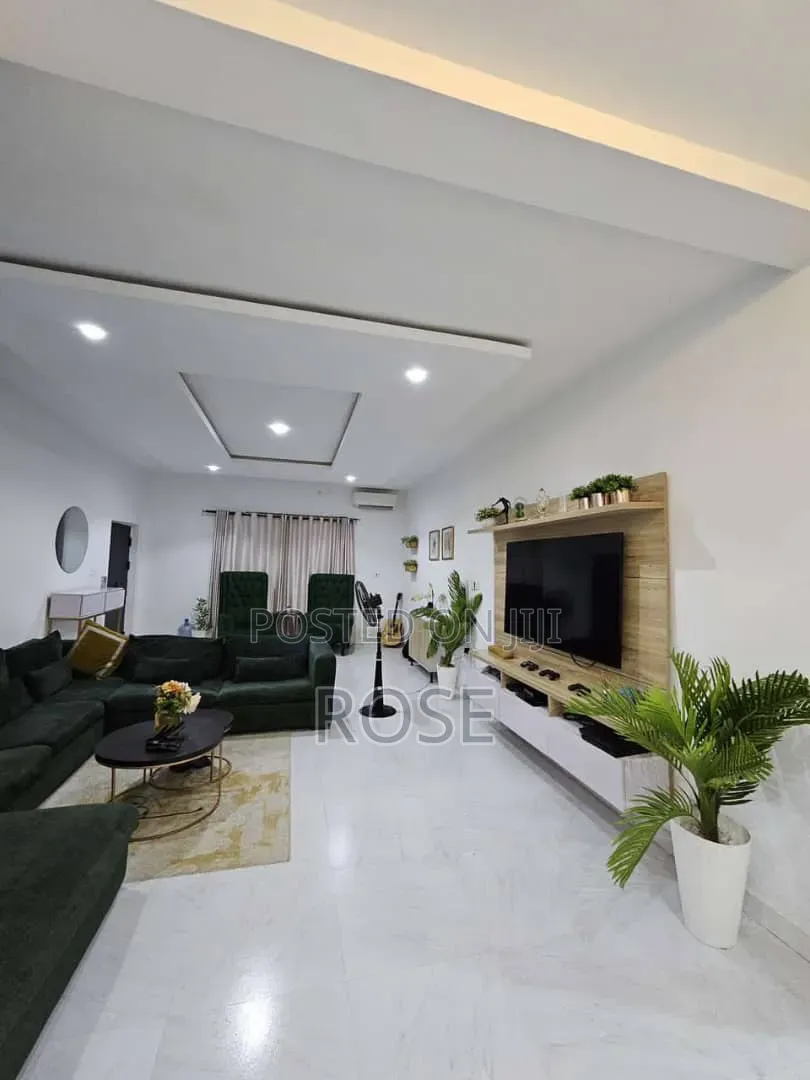 Furnished 3bdrm Room & Parlour in Shelter Afrique, Uyo for rent in Uyo