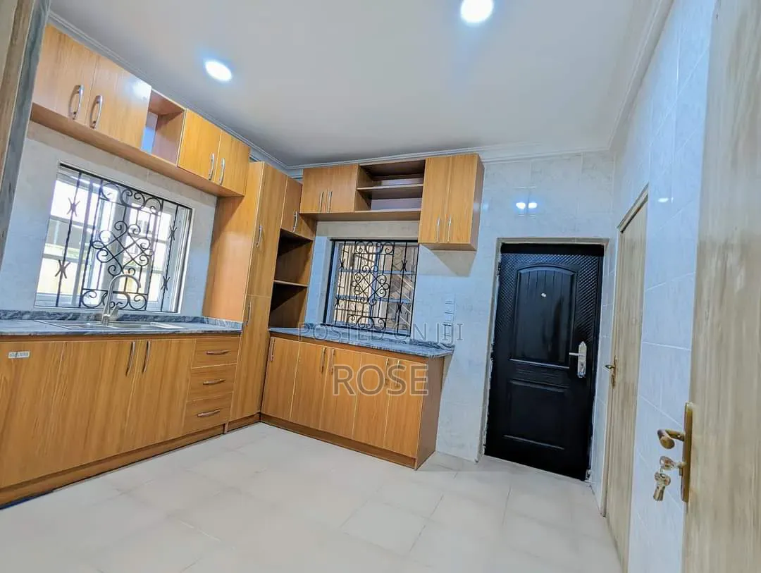 2bdrm Apartment in Main Shelter Afrique, Uyo for rent in Uyo
