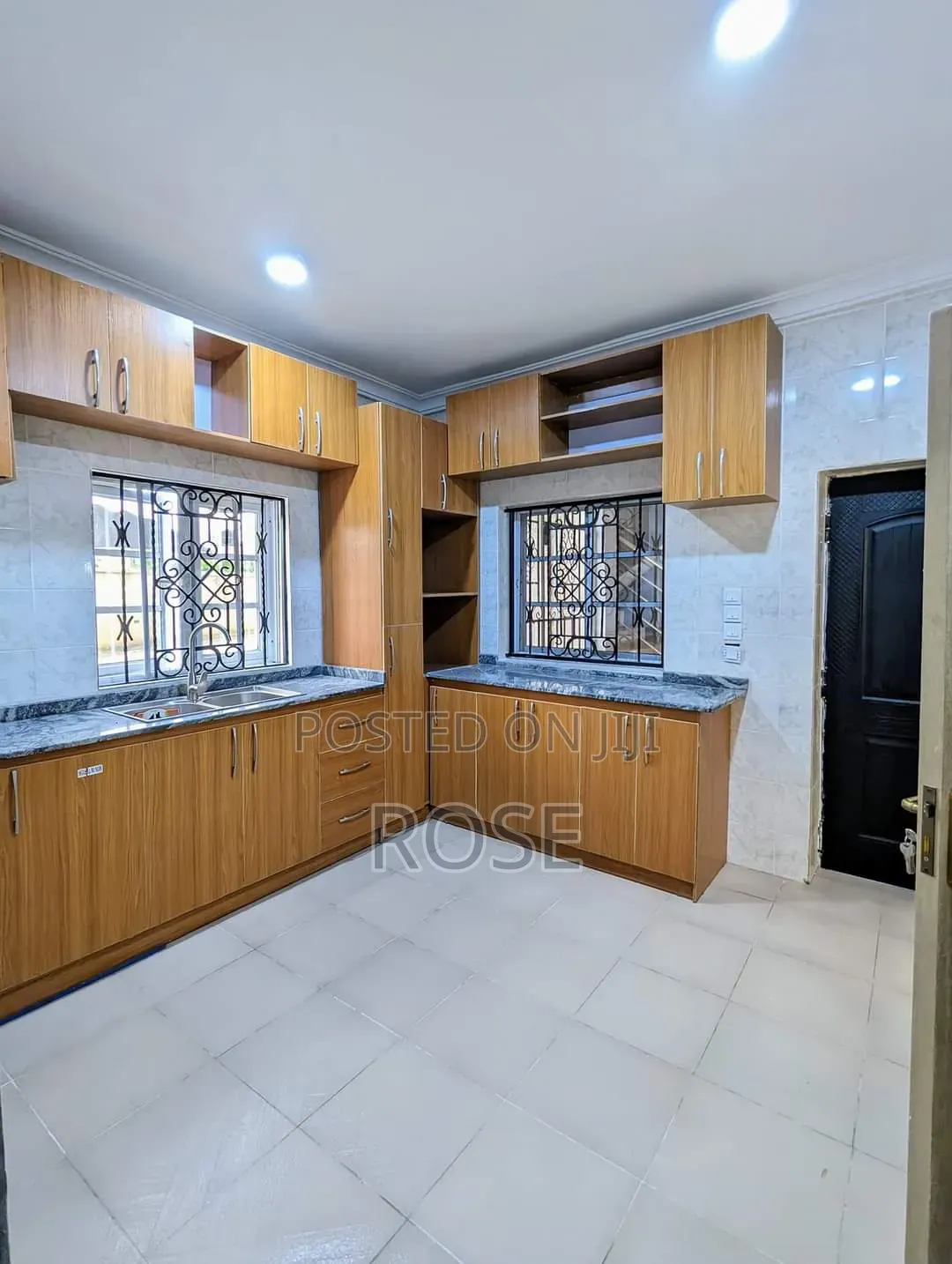 2bdrm Apartment in Main Shelter Afrique, Uyo for rent in Uyo