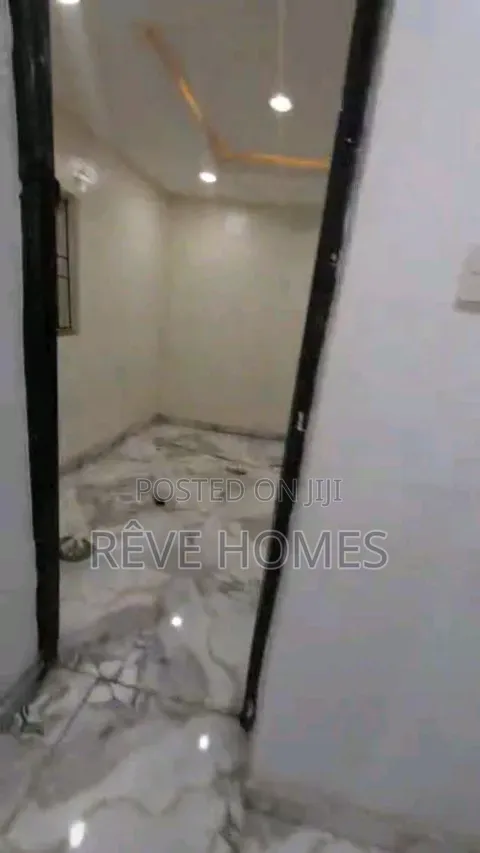 Mini Flat in Onipanu for rent in Onipanu