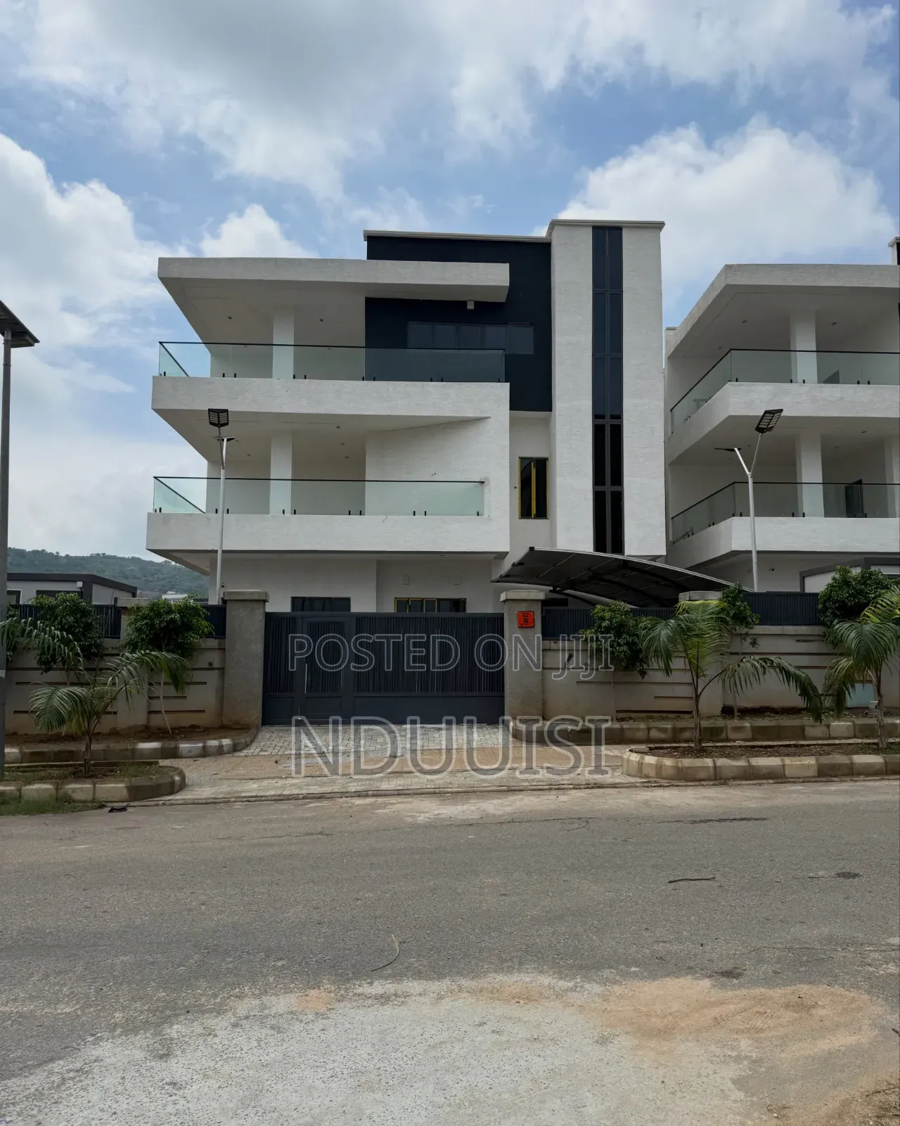 6bdrm Duplex in Katampe Extension for sale in Katampe Extension