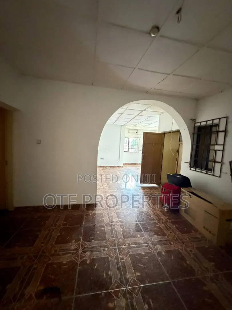 3bdrm Apartment in Utako Main for rent in Utako