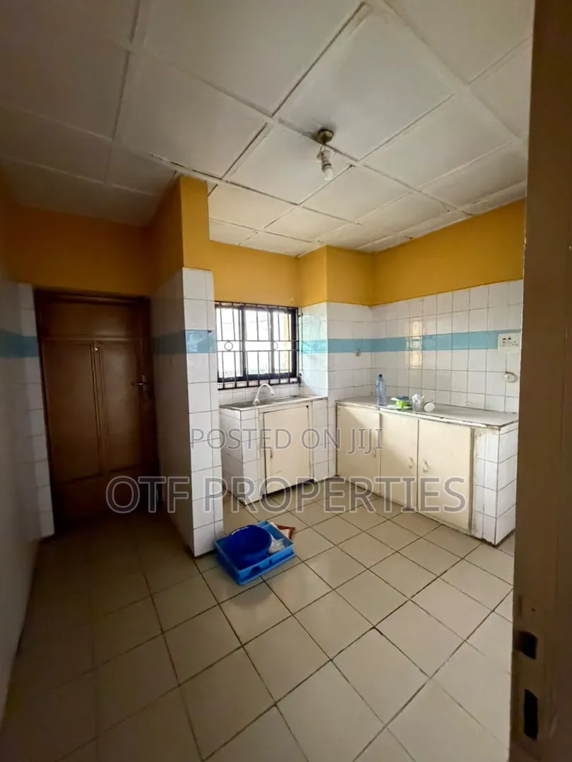 3bdrm Apartment in Utako Main for rent in Utako