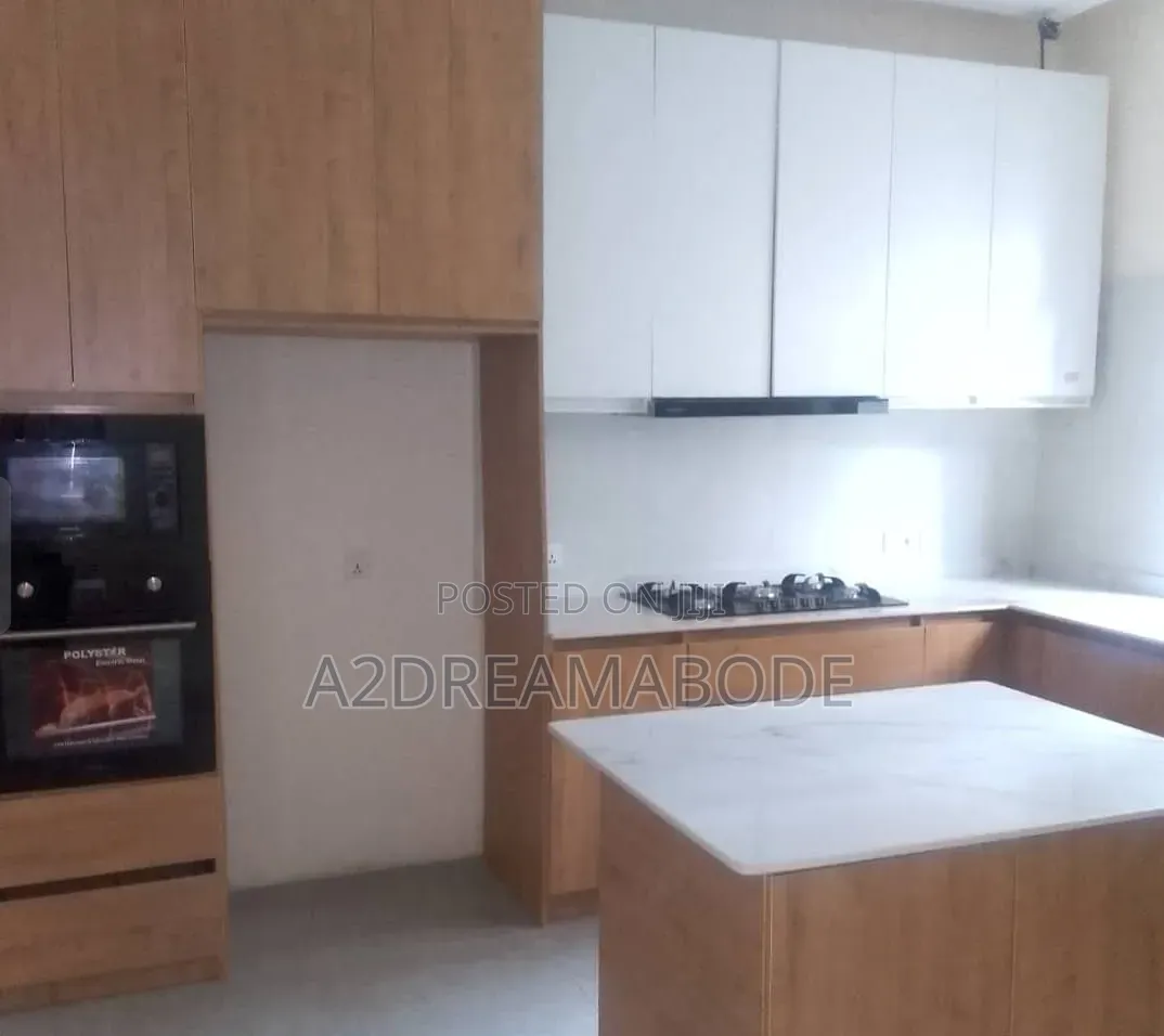 4bdrm Duplex in Ikeja, Adeniyi Jones for rent in Adeniyi Jones