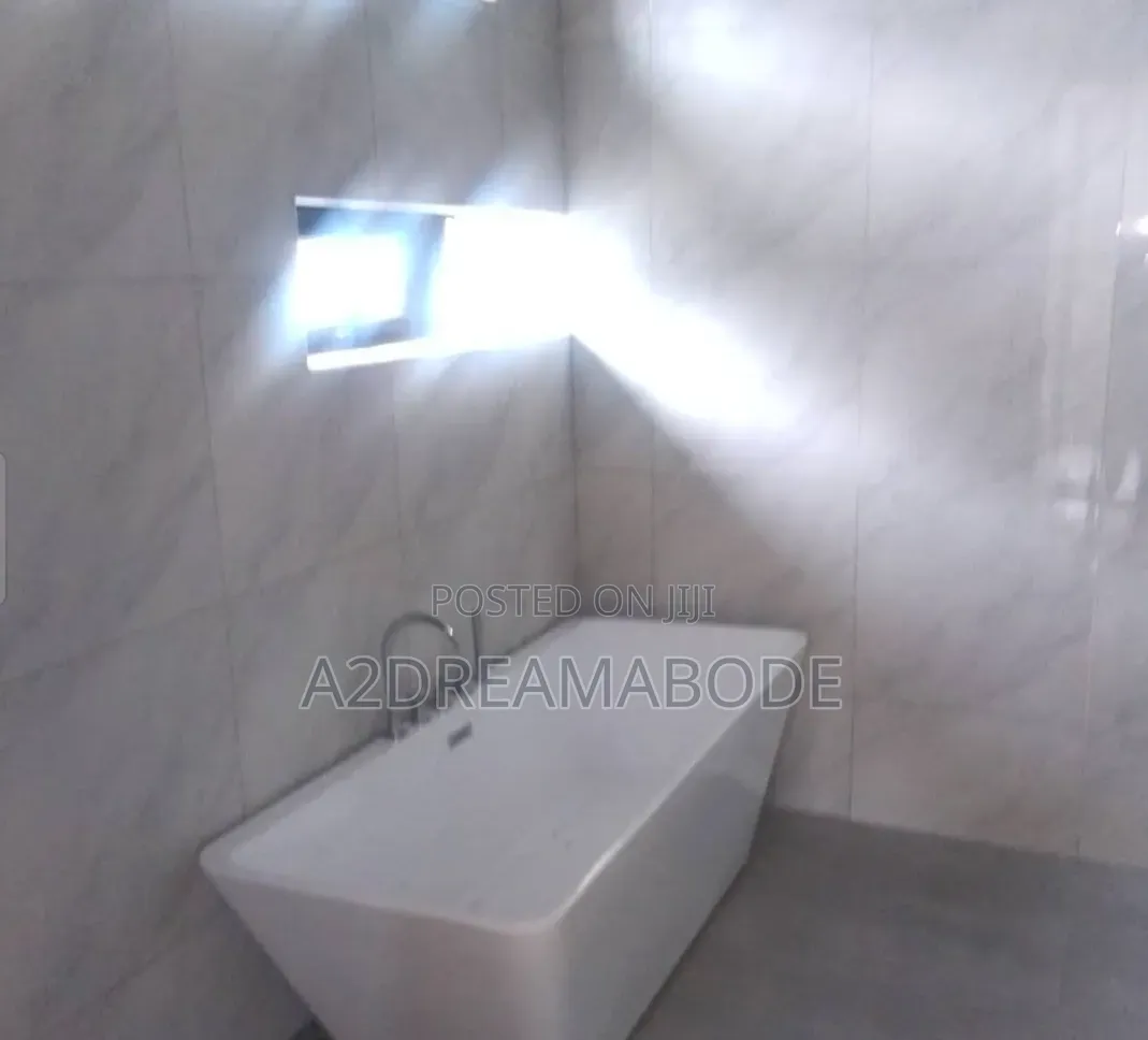4bdrm Duplex in Ikeja, Adeniyi Jones for rent in Adeniyi Jones