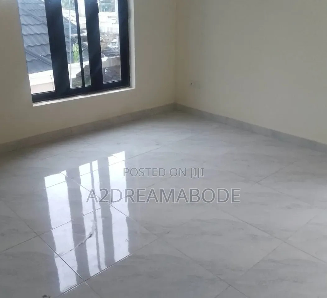 4bdrm Duplex in Ikeja, Adeniyi Jones for rent in Adeniyi Jones