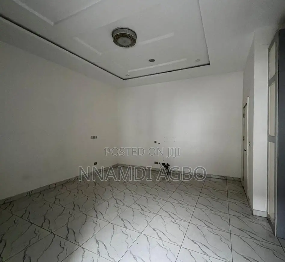 4bdrm Duplex in Lafiaji for rent in Lafiaji