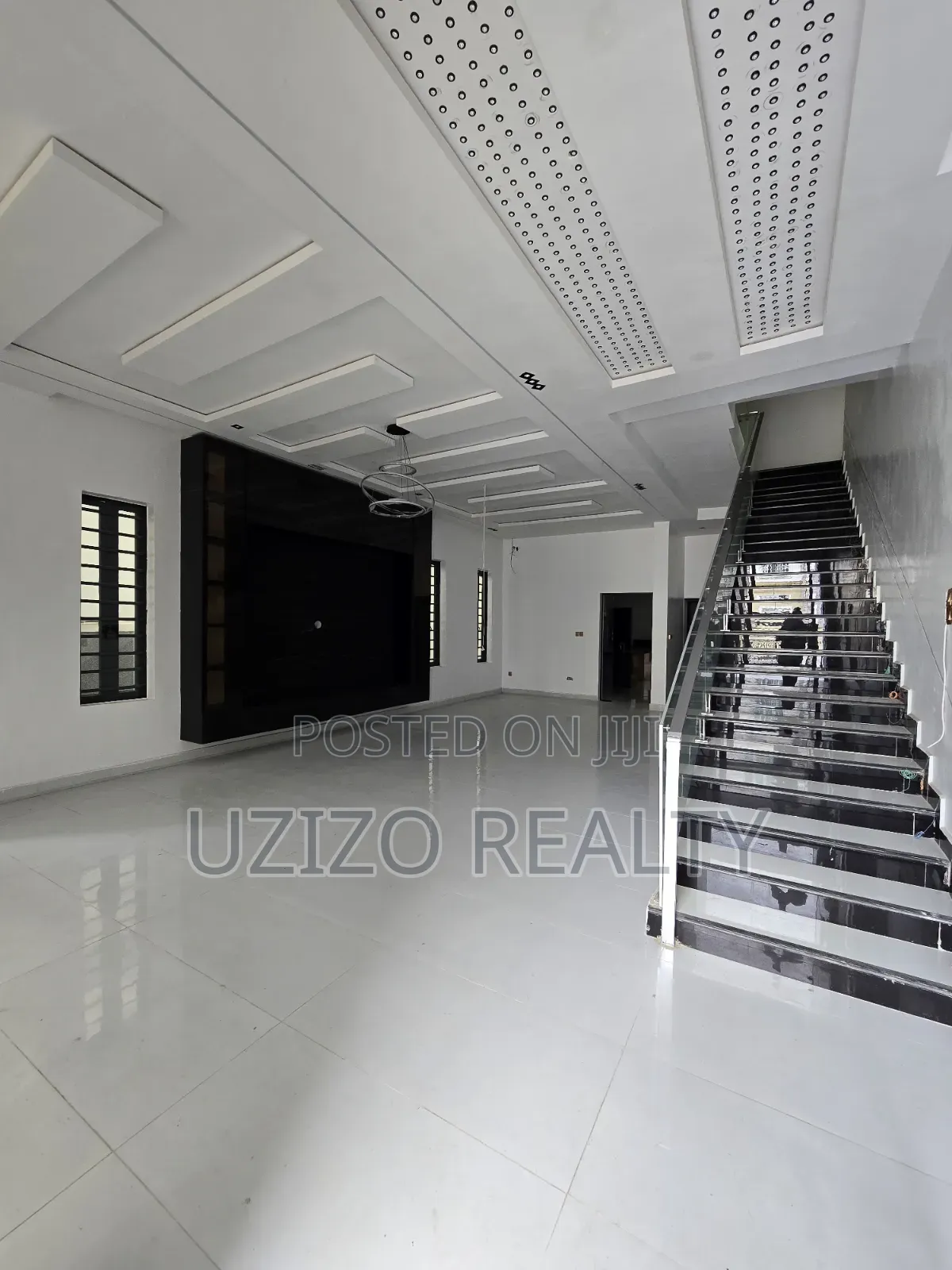 5bdrm Duplex in Sangotedo for sale in Sangotedo