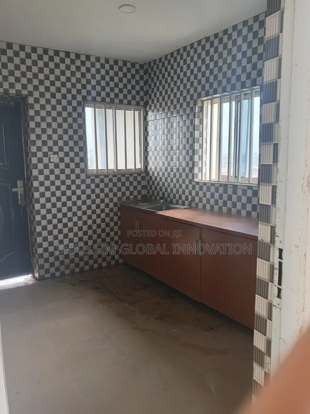 2bdrm Block of Flats in Alafia Estate, Akobo for rent in Akobo