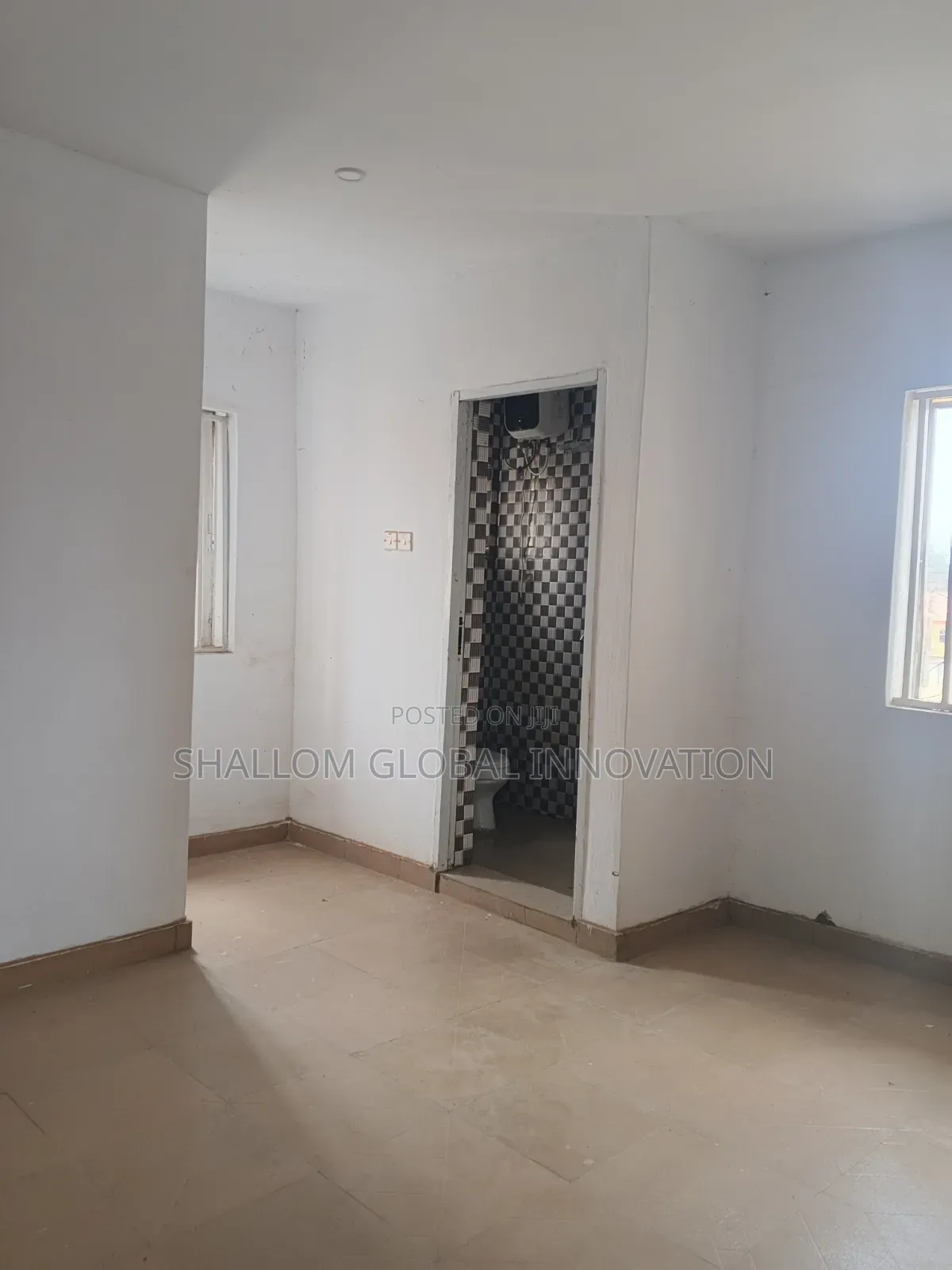 2bdrm Block of Flats in Alafia Estate, Akobo for rent in Akobo