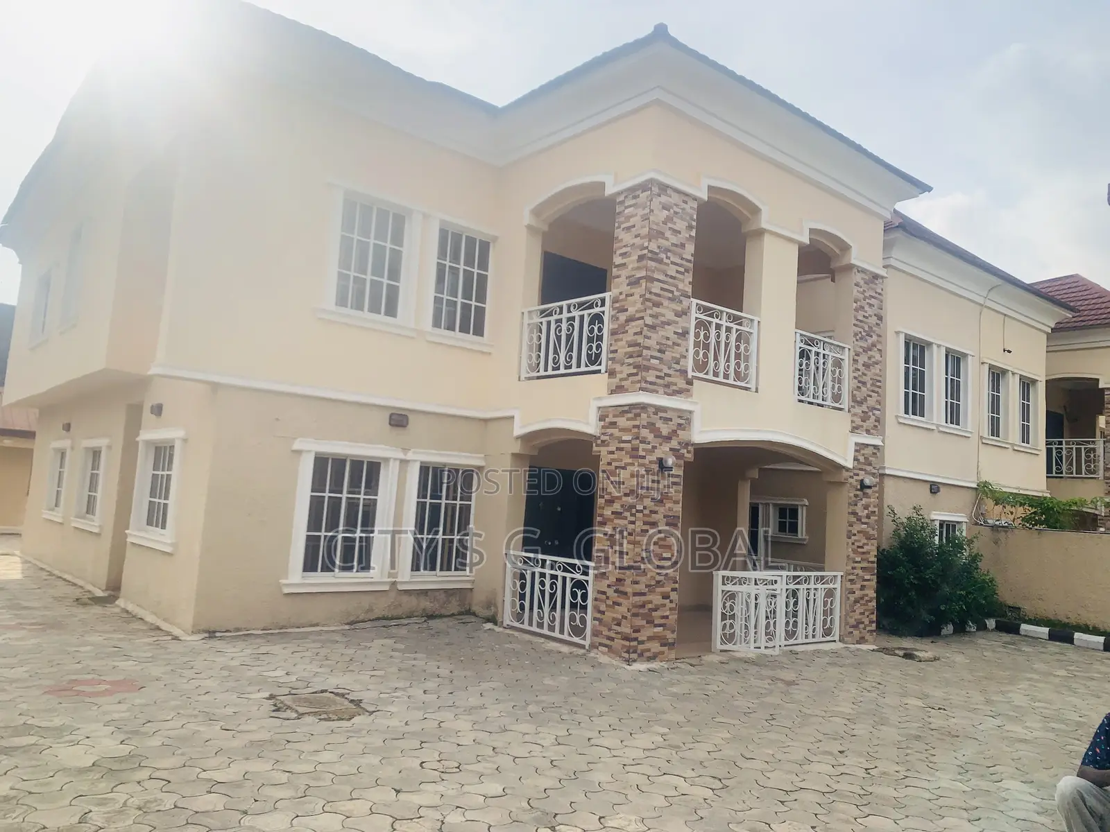 A Commercial 5 Bedroom Duplex With 2 Units BQ in Dape