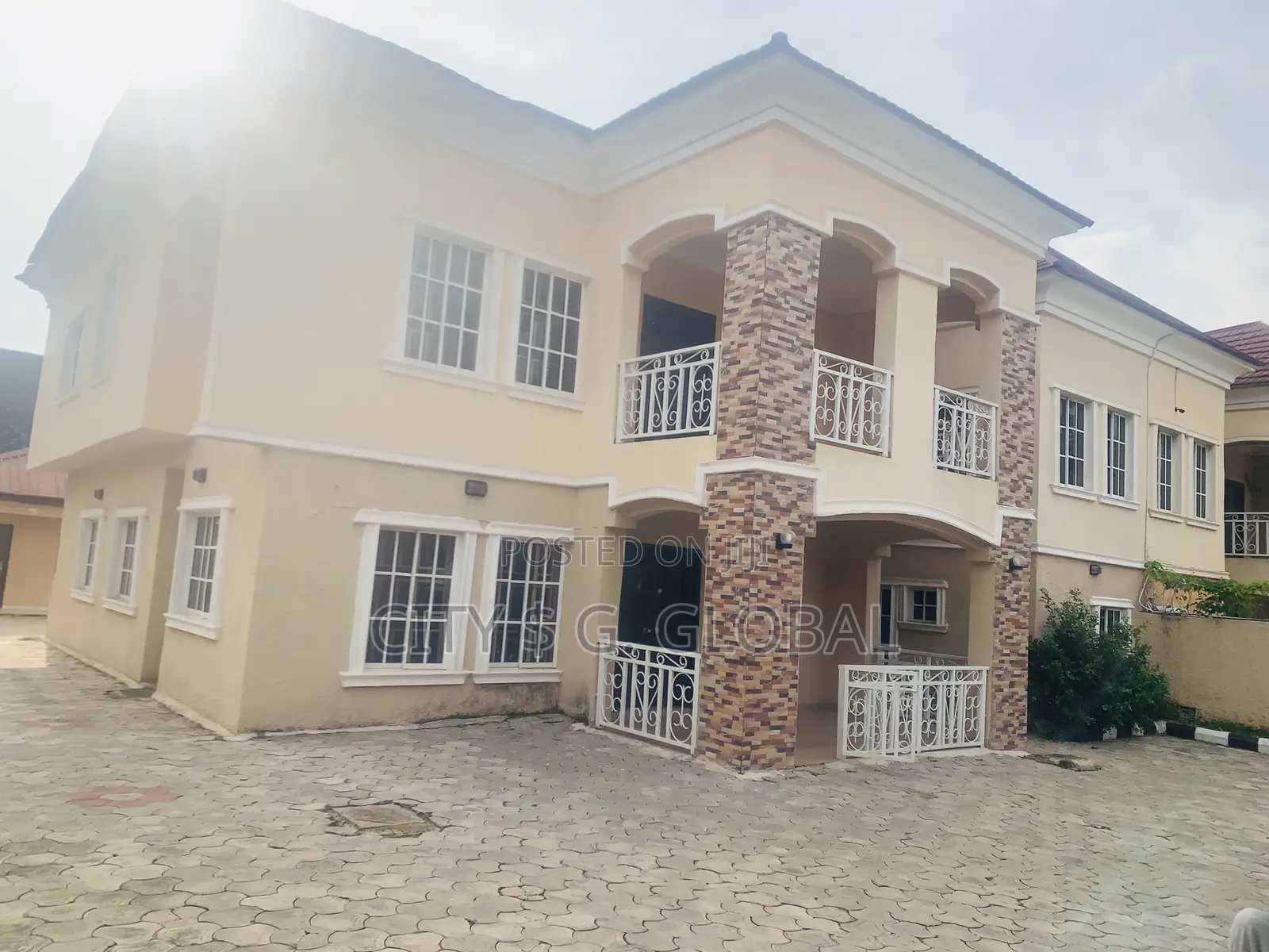 A Commercial 5 Bedroom Duplex With 2 Units BQ in Dape