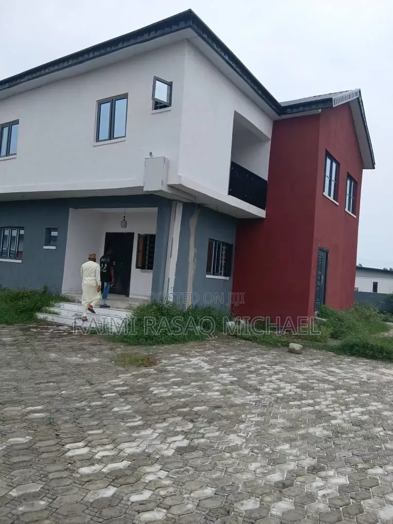 Furnished 3bdrm Apartment in Peakpark Estate, Awoyaya for rent in Awoyaya