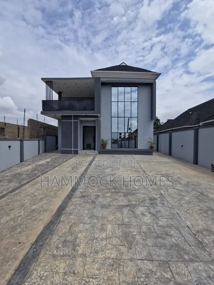 5bdrm Duplex in Okebadan Estate, Akobo for sale in Akobo