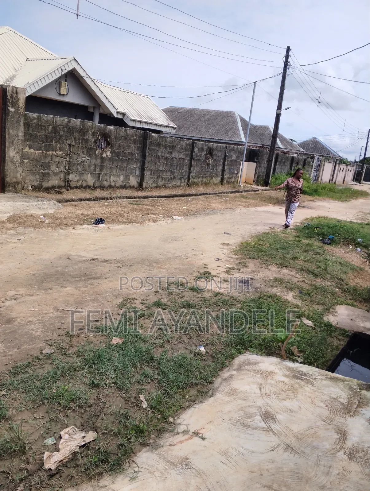 3bdrm Bungalow in Fawole Estate, Igbogbo for sale in Igbogbo