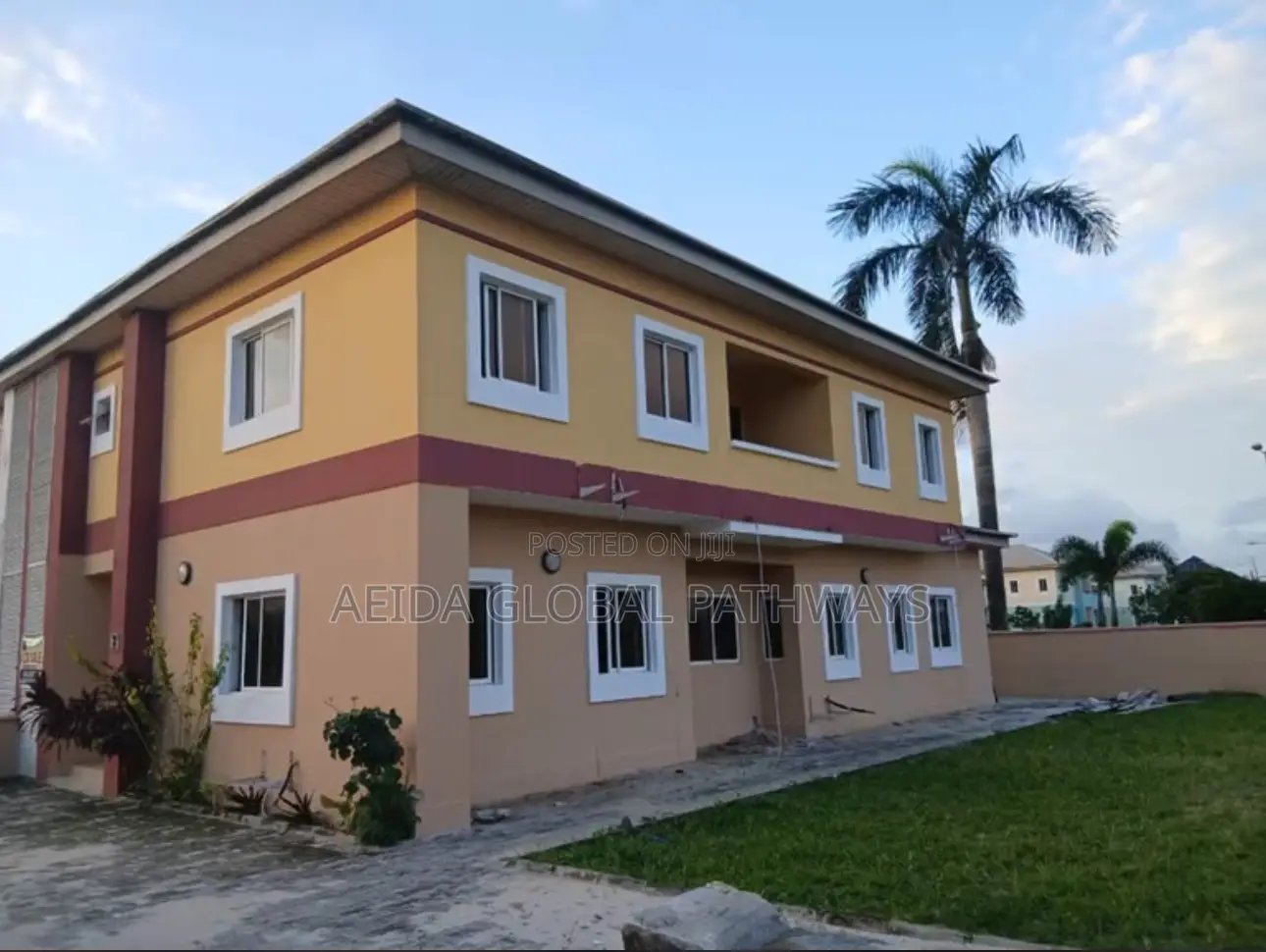 4bdrm Duplex in Sapphire Estate, Lekki for sale in Lekki