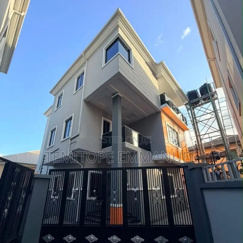 Furnished 5bdrm Duplex in GRA Phase 2 Shangisha for sale in GRA Phase 2 Shangisha