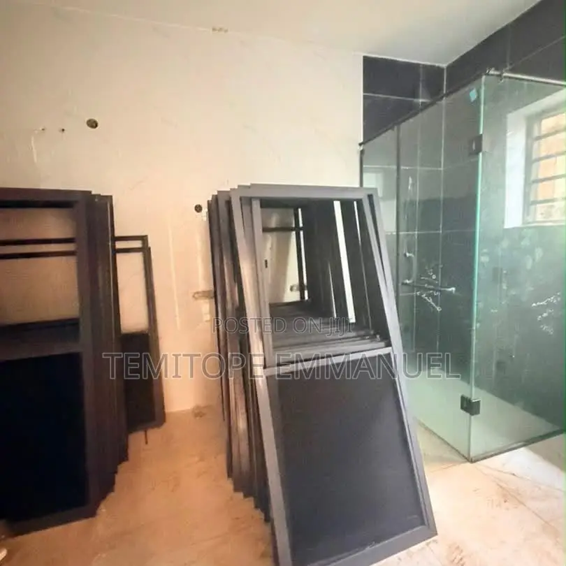 Furnished 5bdrm Duplex in GRA Phase 1 for sale in GRA Phase 1