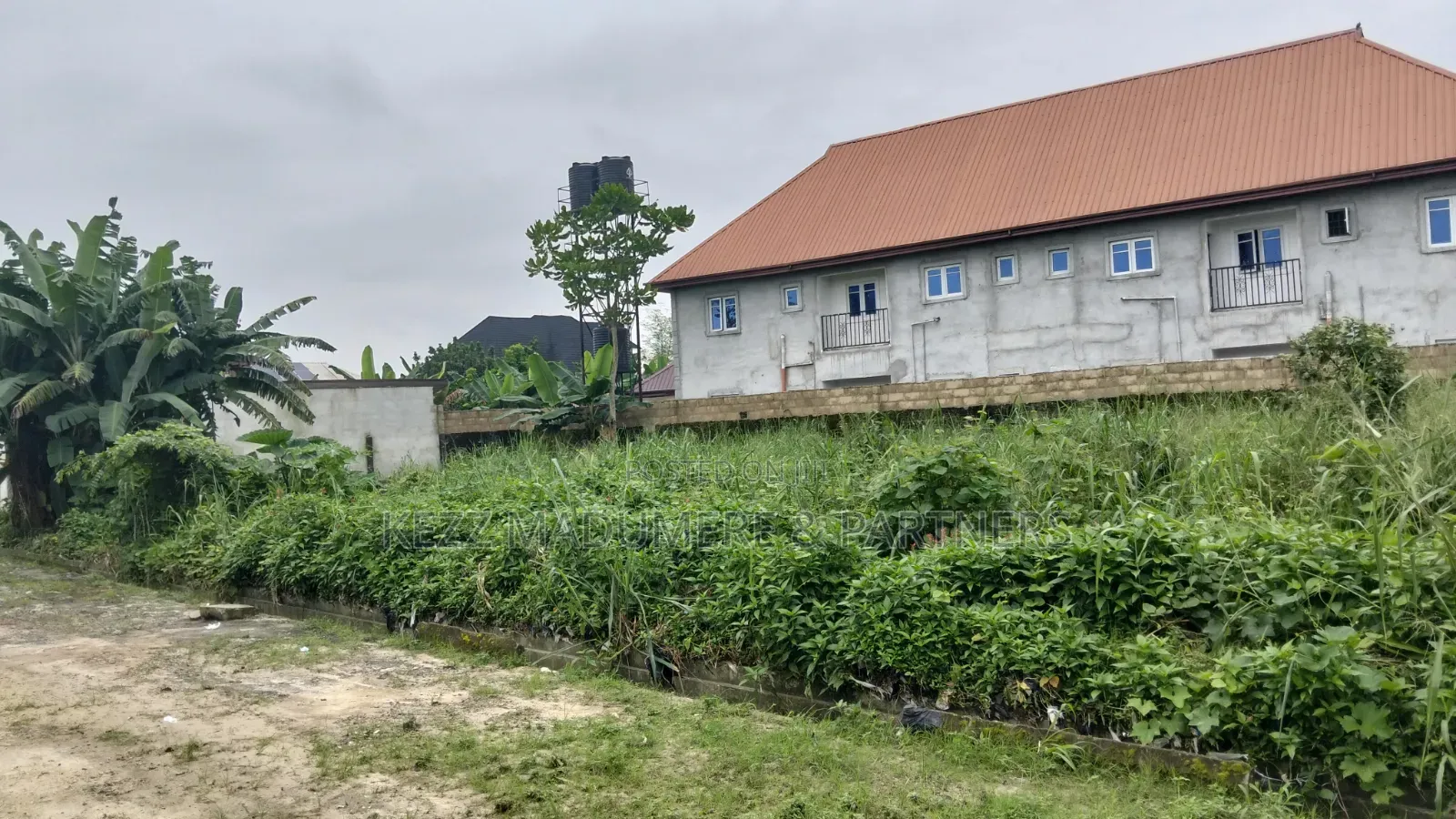 For Sale : 1 1⁄2 Plots at Sars Road Port Harcourt in New Layout