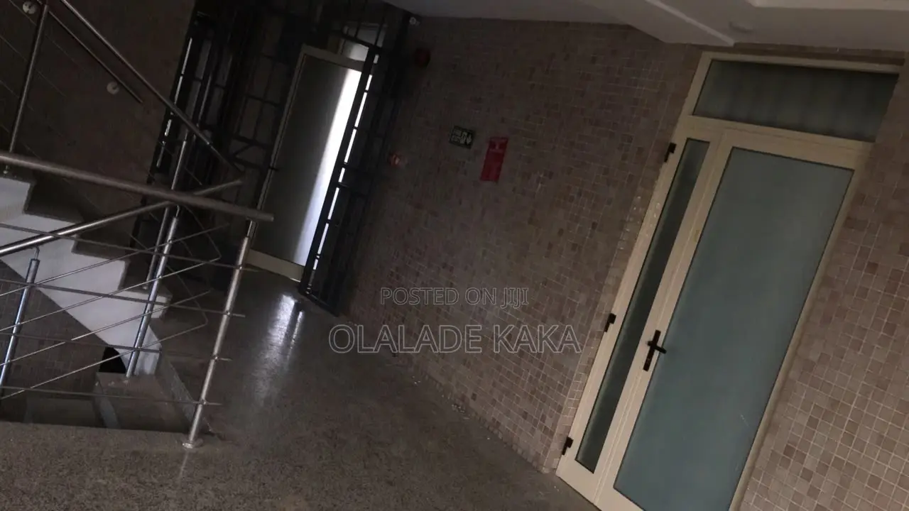 Modern Office Complex on 9 Floors Including Basement in Allen Avenue