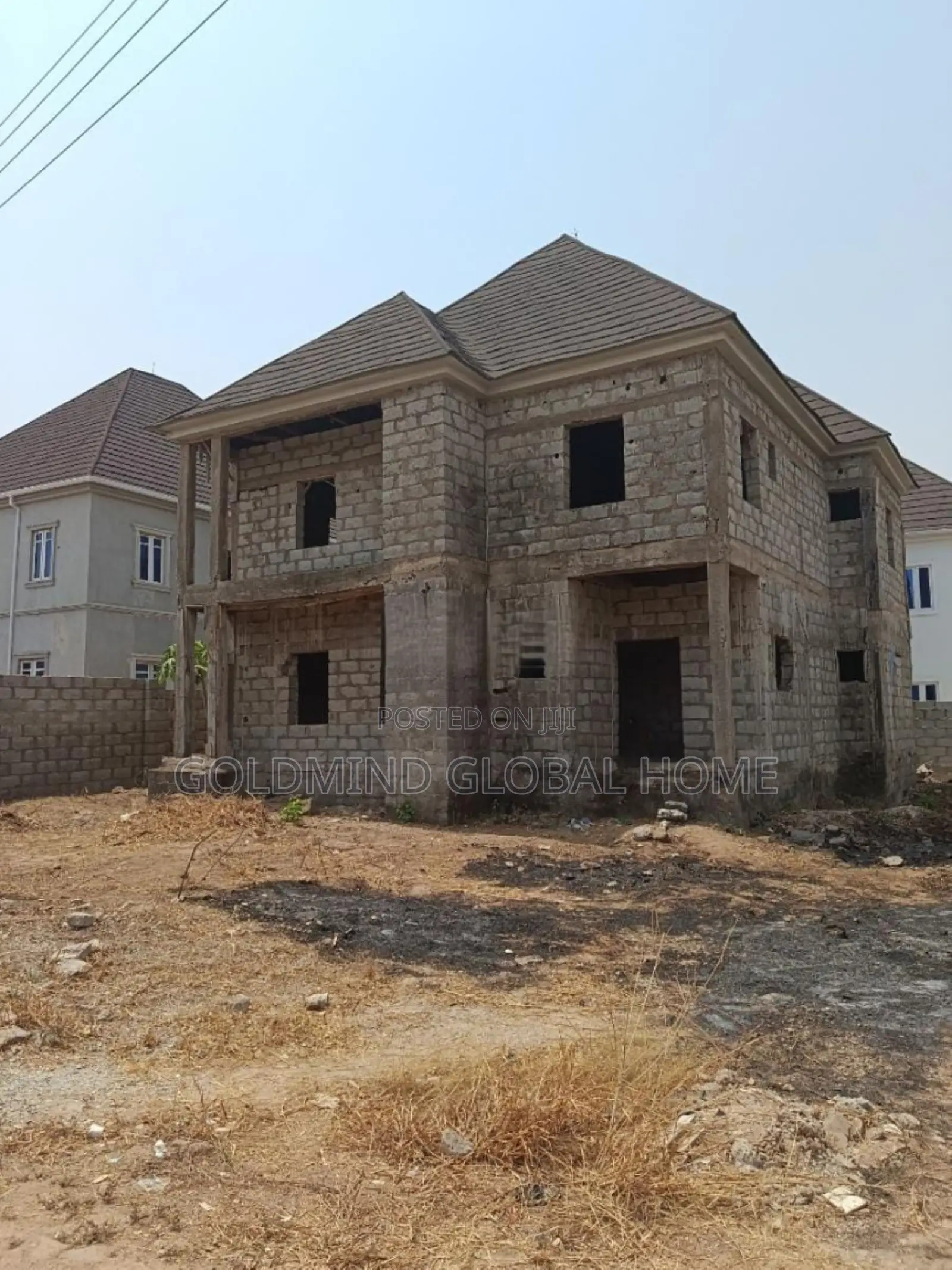 4bdrm Duplex in Lugbe District. for sale in Sabon Lugbe