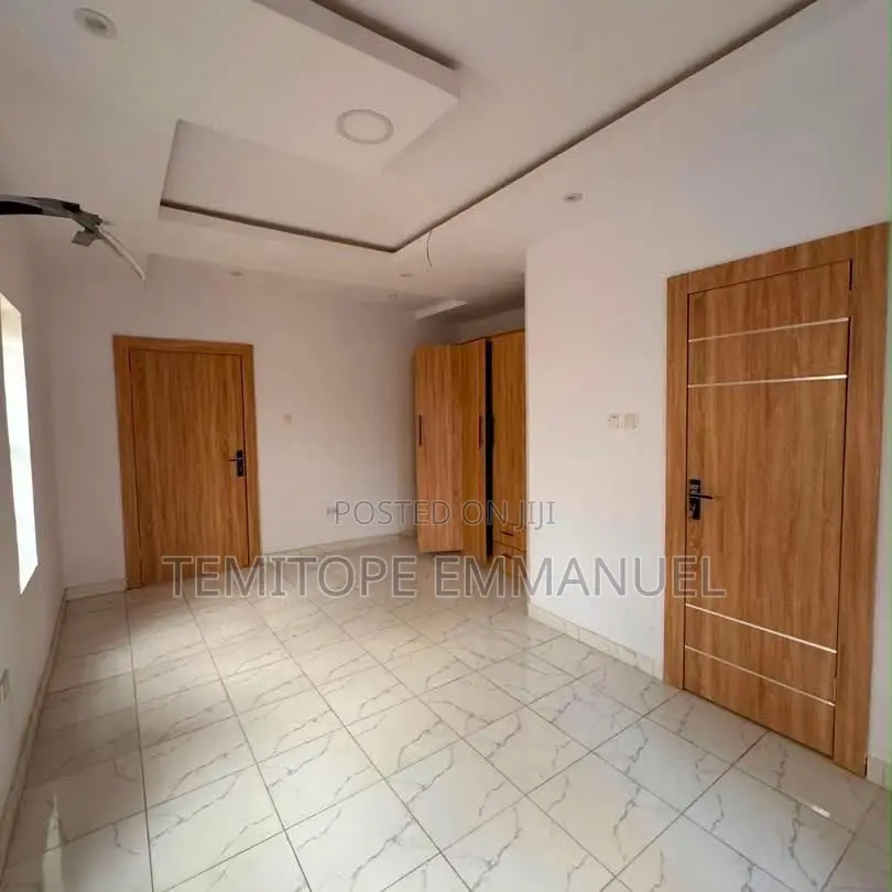Furnished 4bdrm Duplex in Berger for sale in Berger