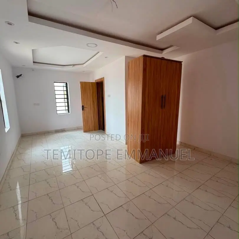 Furnished 4bdrm Duplex in Berger for sale in Berger