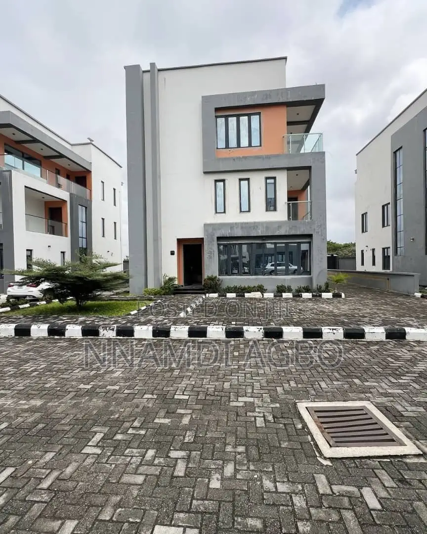 5bdrm Duplex in Ikate for rent in Ikate
