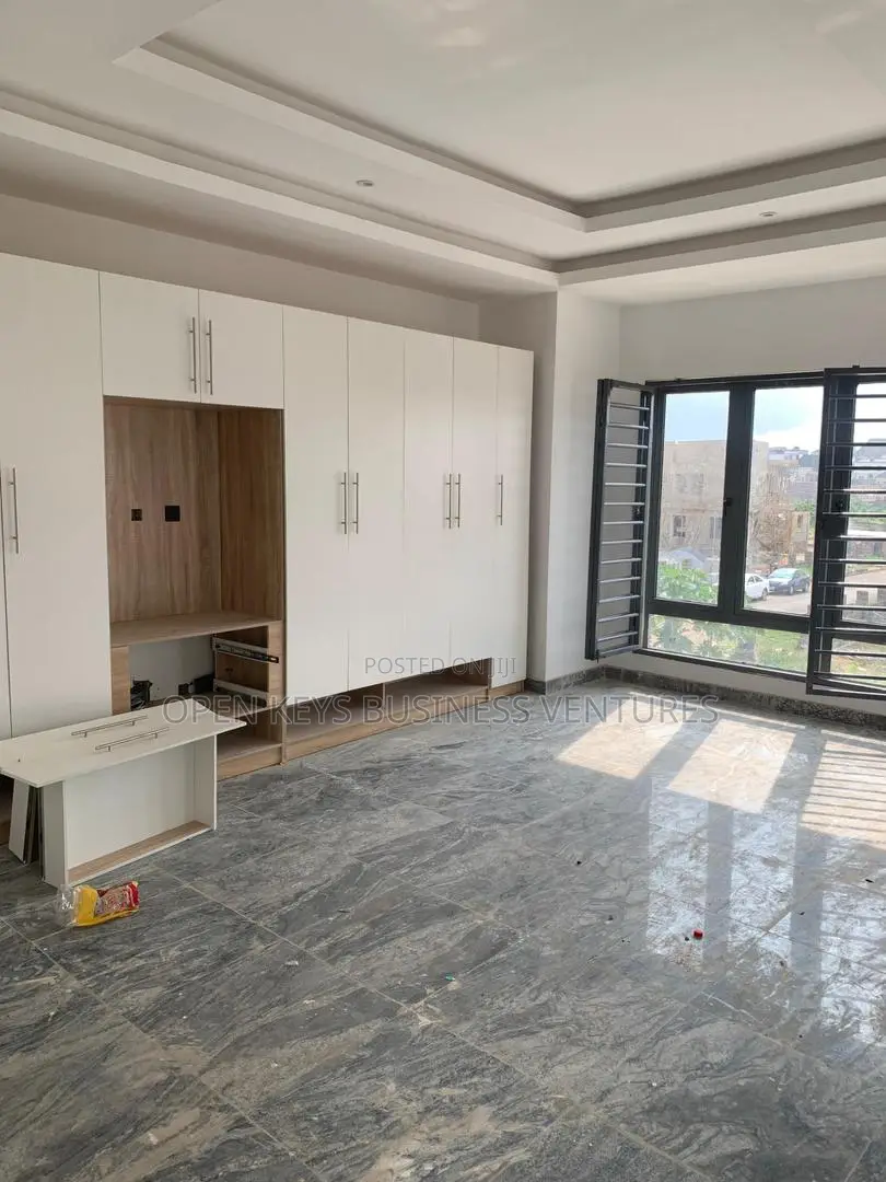 Furnished 5bdrm Duplex in Legacy, Akobo for sale in Akobo