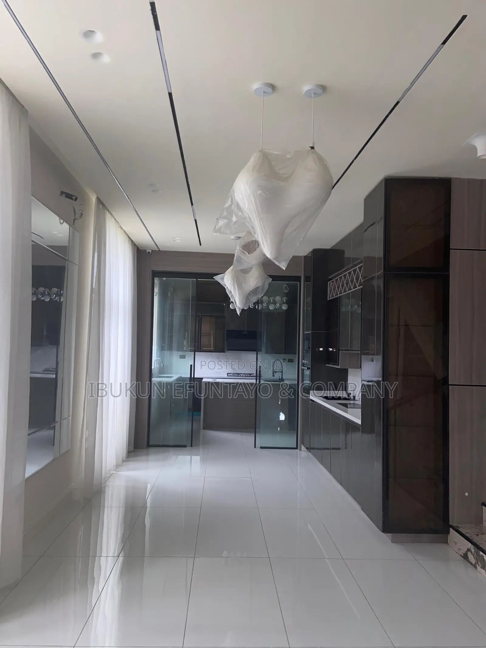 5bdrm Duplex in Royal Pine Garden, Chevron for sale in Chevron