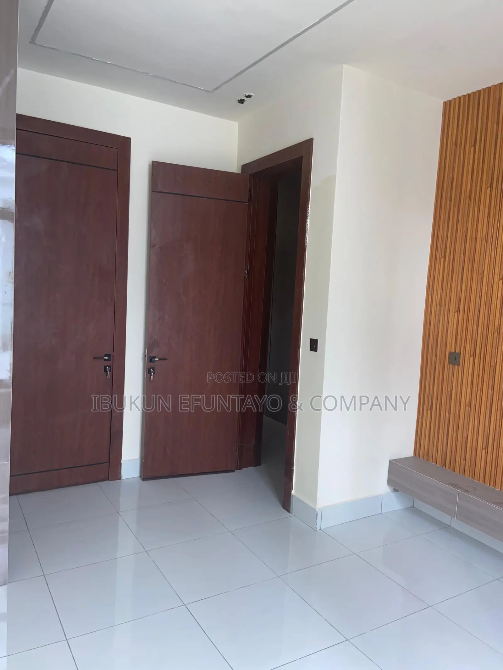5bdrm Duplex in Royal Pine Garden, Chevron for sale in Chevron