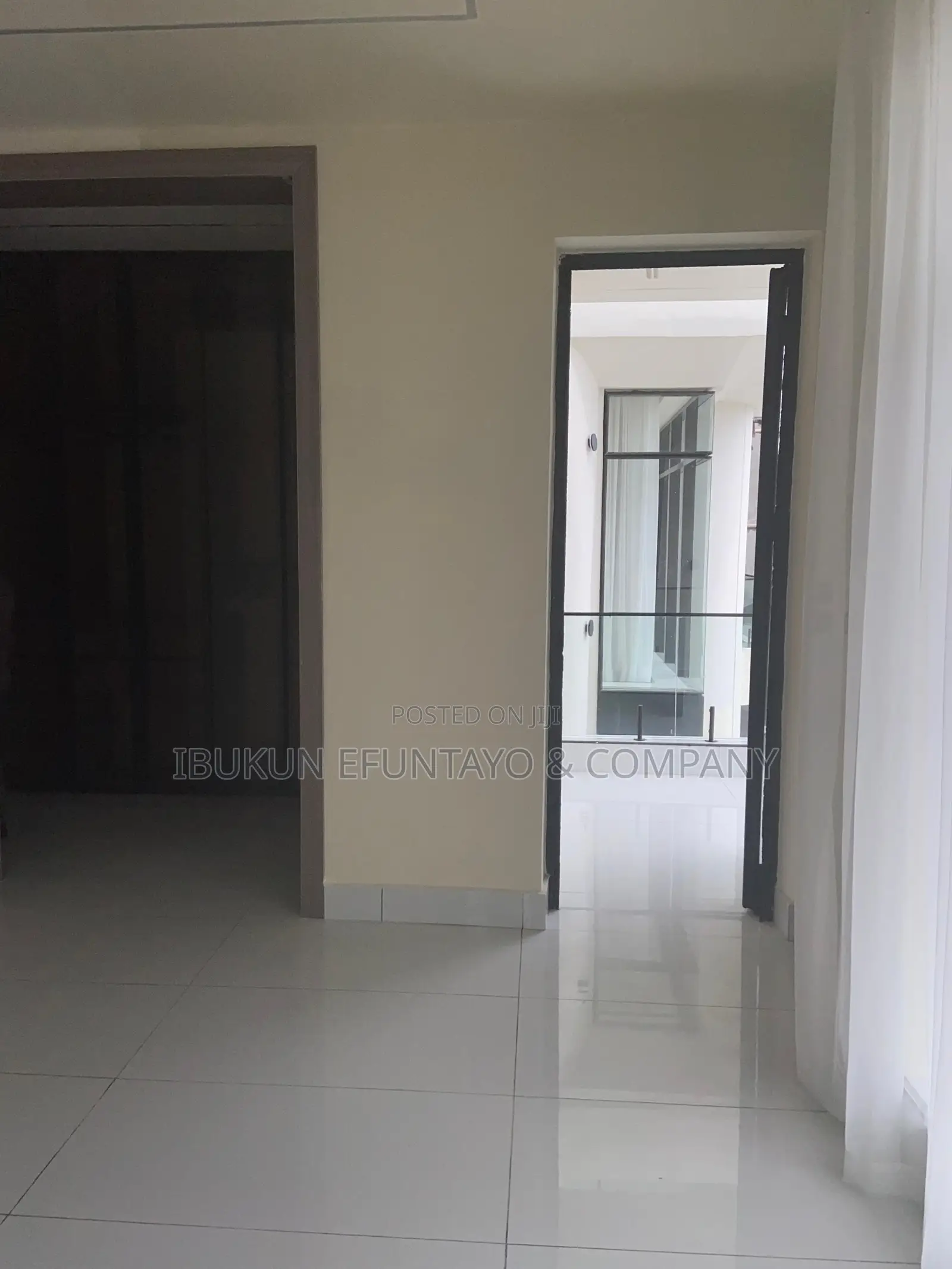 5bdrm Duplex in Royal Pine Garden, Chevron for sale in Chevron