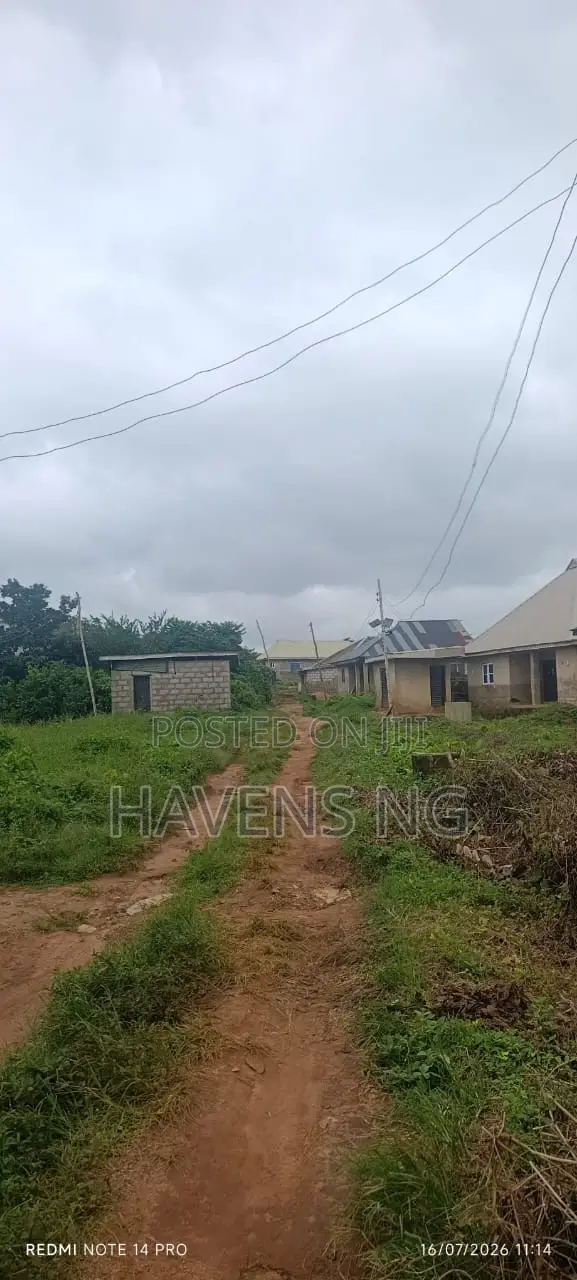 Land for Sale in Ologuneru