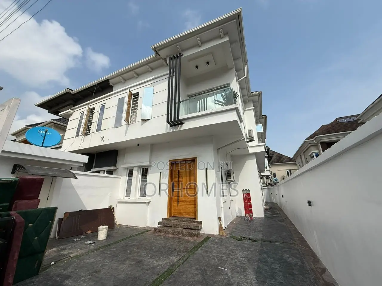 Furnished 4bdrm Duplex in Lekki Phase 2 for sale in Lekki Phase 2