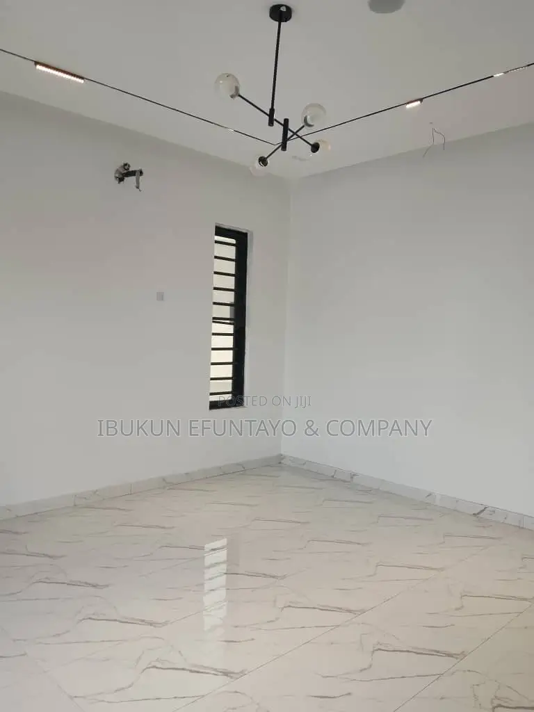 5bdrm House in Royal Pine Garden, Chevron for rent in Chevron