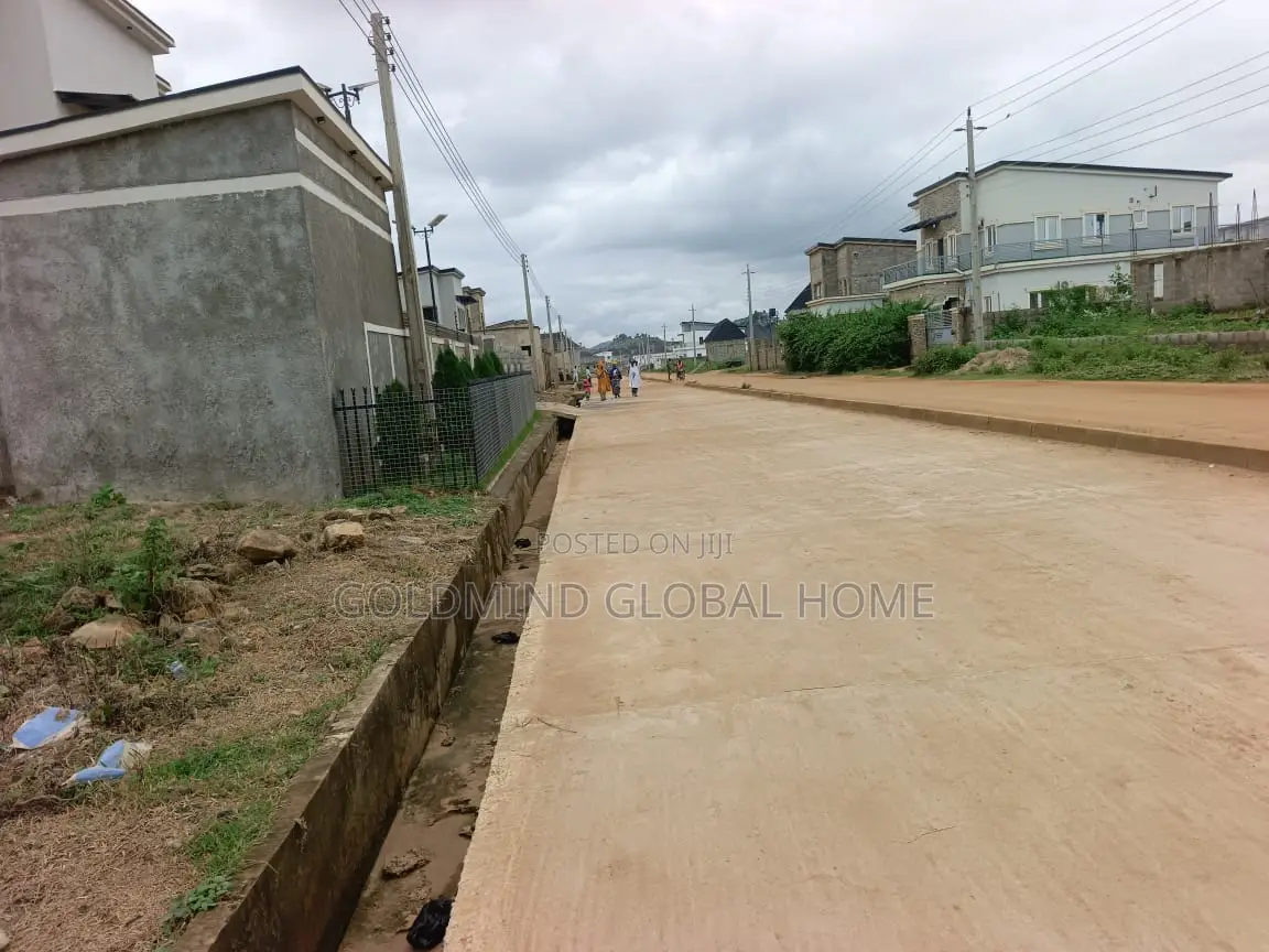 3bdrm Bungalow in Goldmind, Sabon Lugbe for sale in Sabon Lugbe