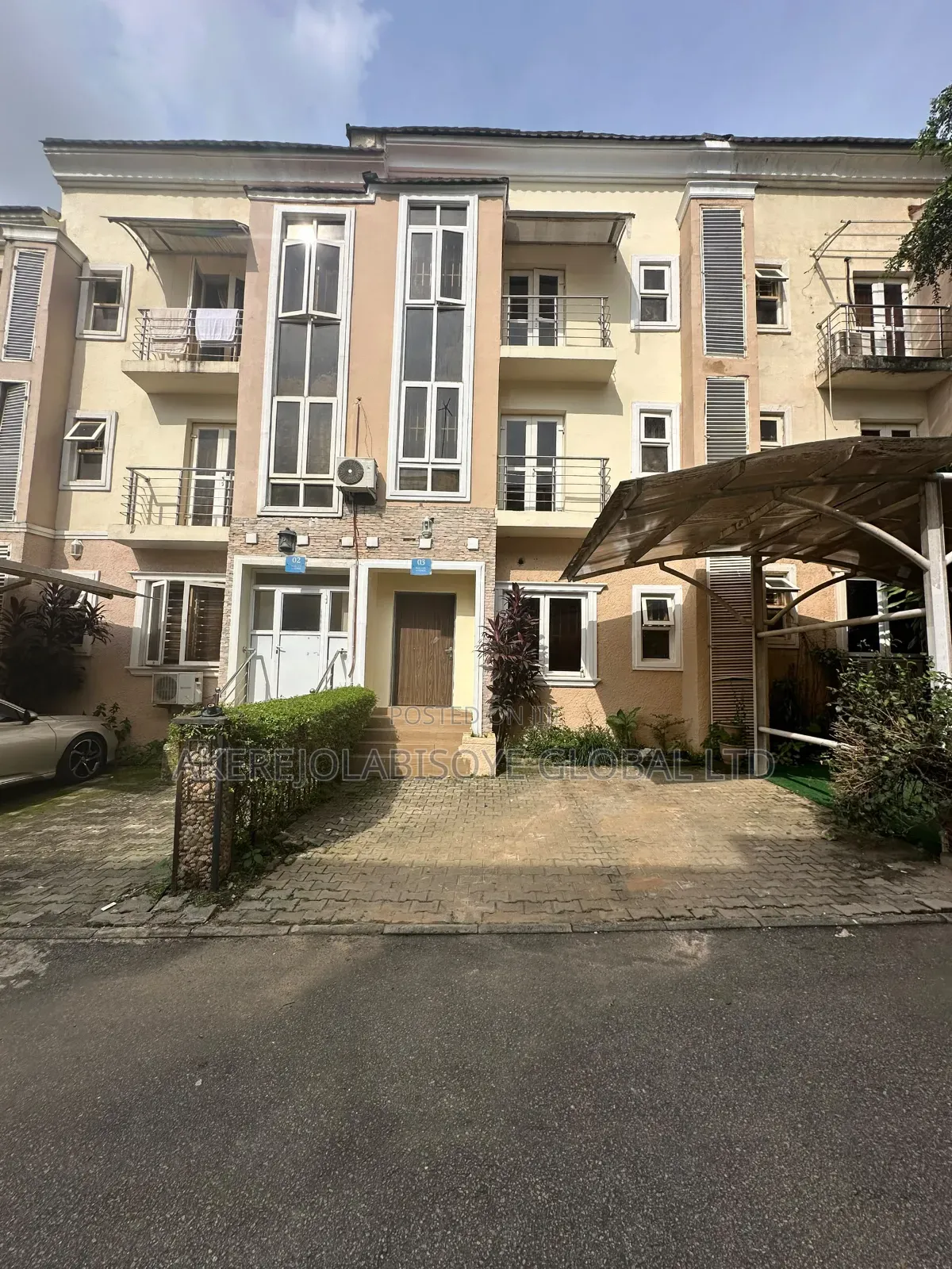 4bdrm Duplex in In An Estate Godab for rent in Life Camp
