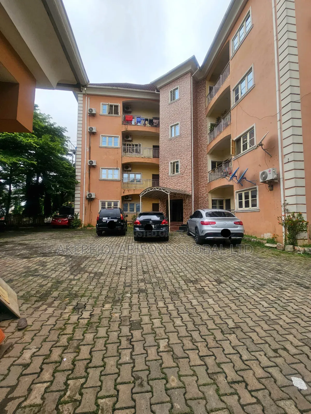 3bdrm Block of Flats in Utako Abuja for rent in Utako