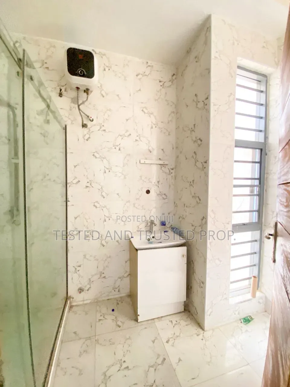 4bdrm Duplex in Conservation, Chevron for rent in Chevron