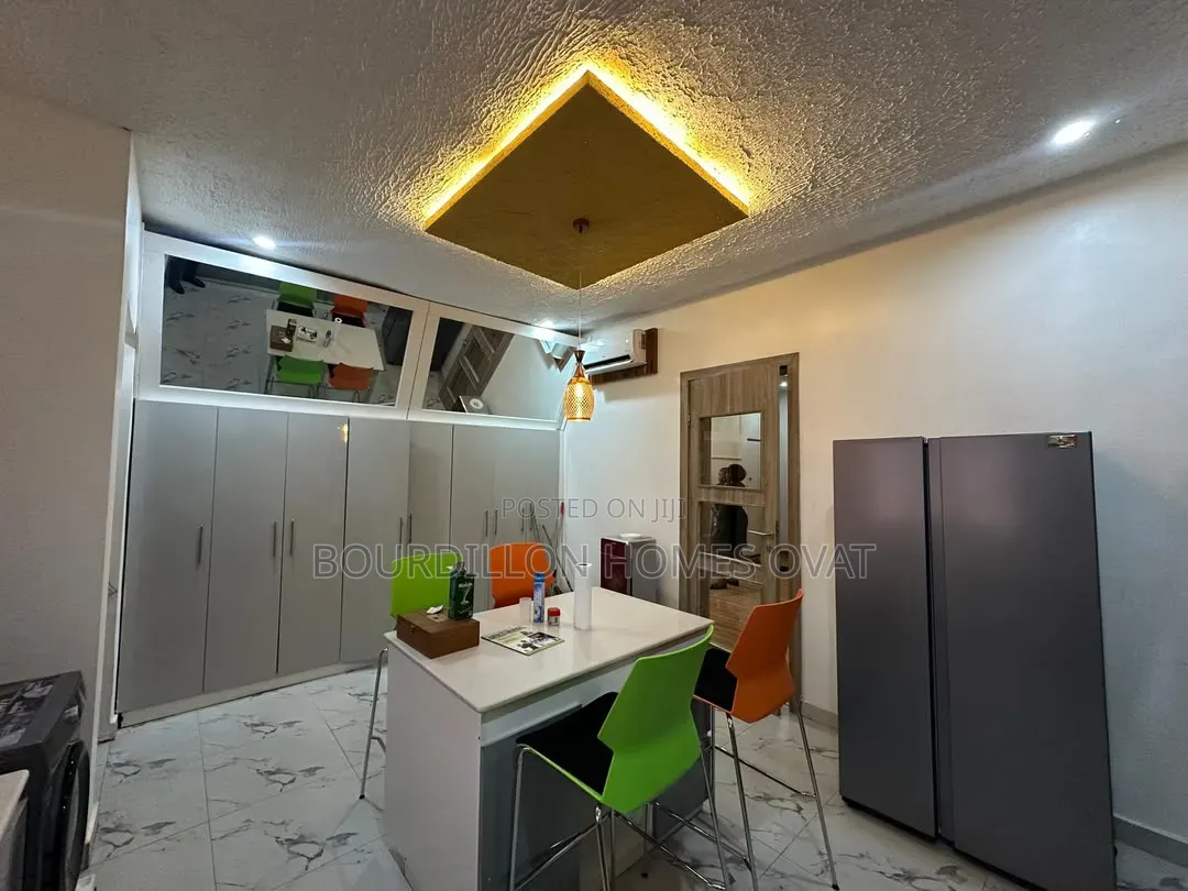 2bdrm Block of Flats in Lekki Phase 1 for rent in Lekki Phase 1